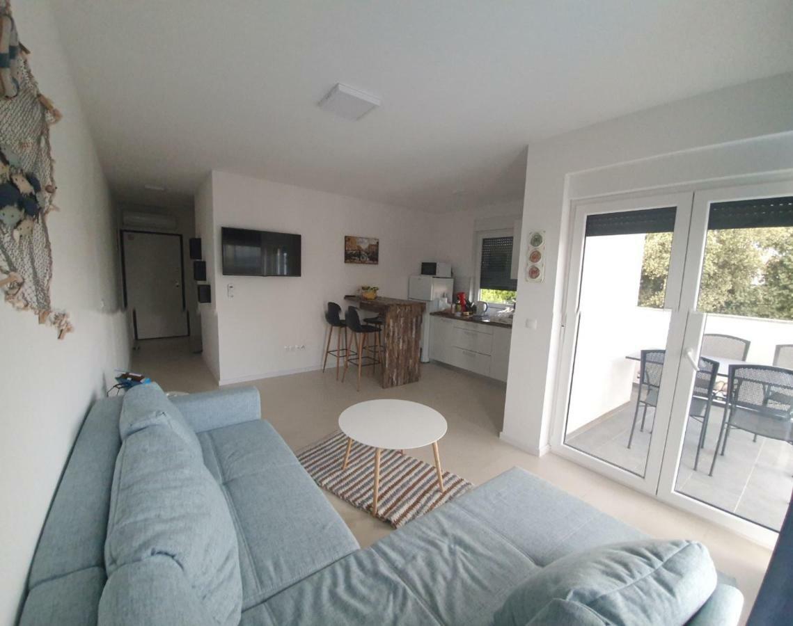 Black&White 2 Apartment Krk Island Екстериор снимка