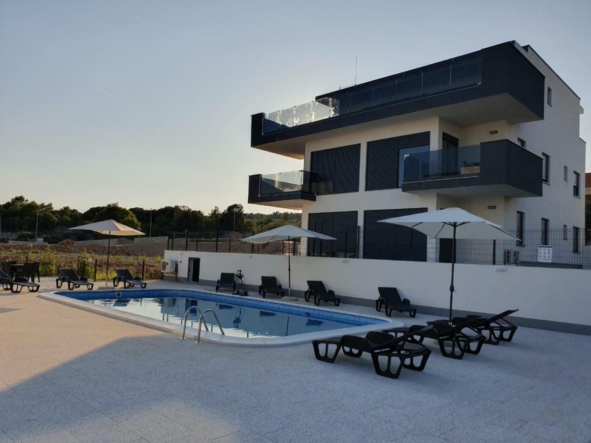 Black&White 2 Apartment Krk Island Екстериор снимка